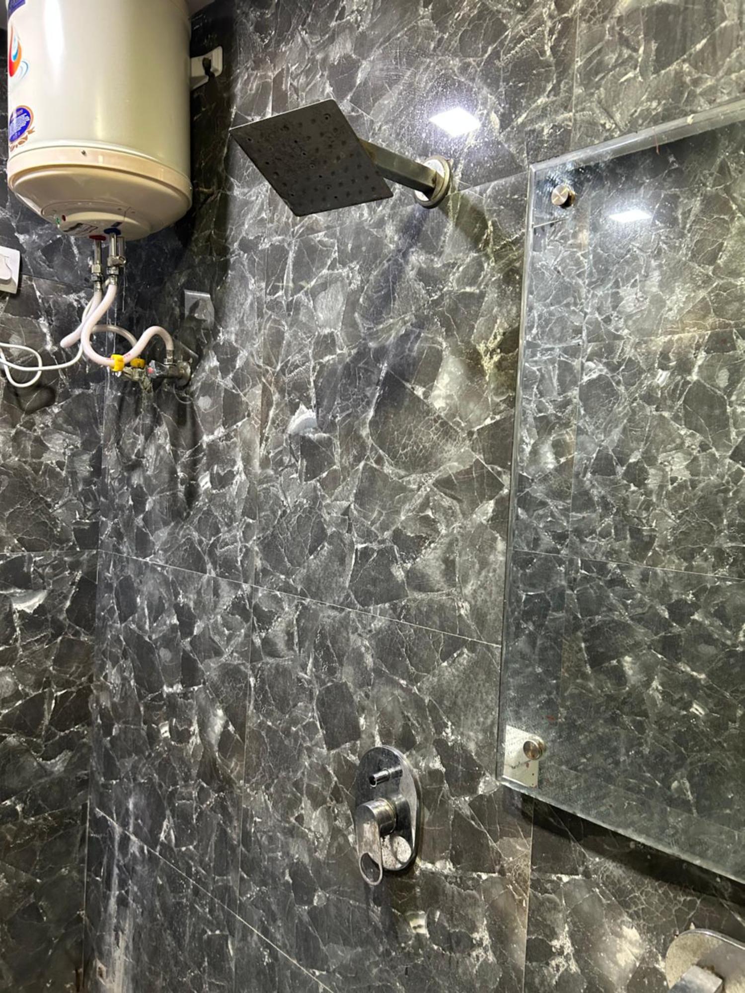 Shree Guru 3 Minute From Railway Station Guest house *