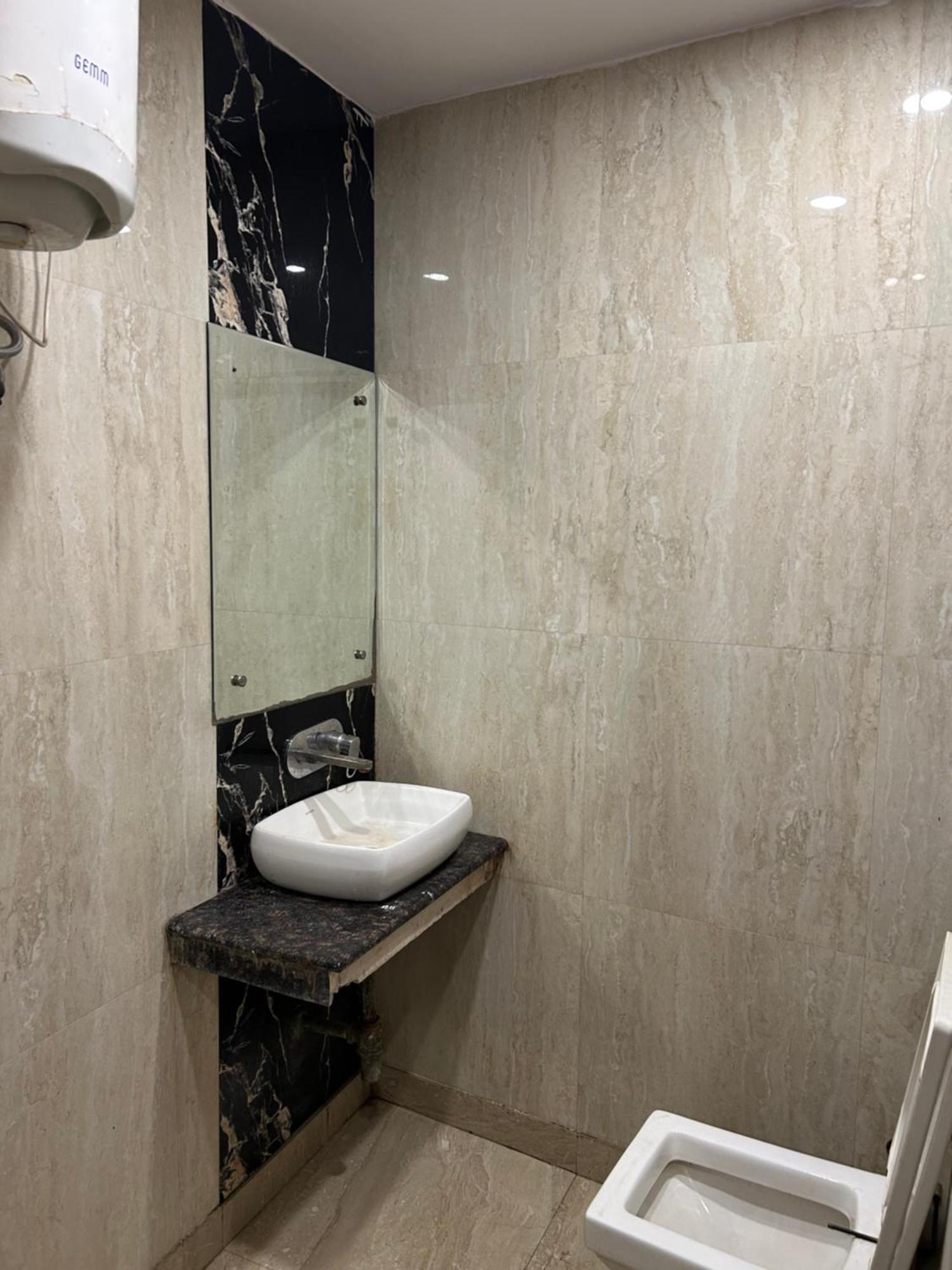 Guest house Shree Guru 3 Minute From Railway Station New Delhi