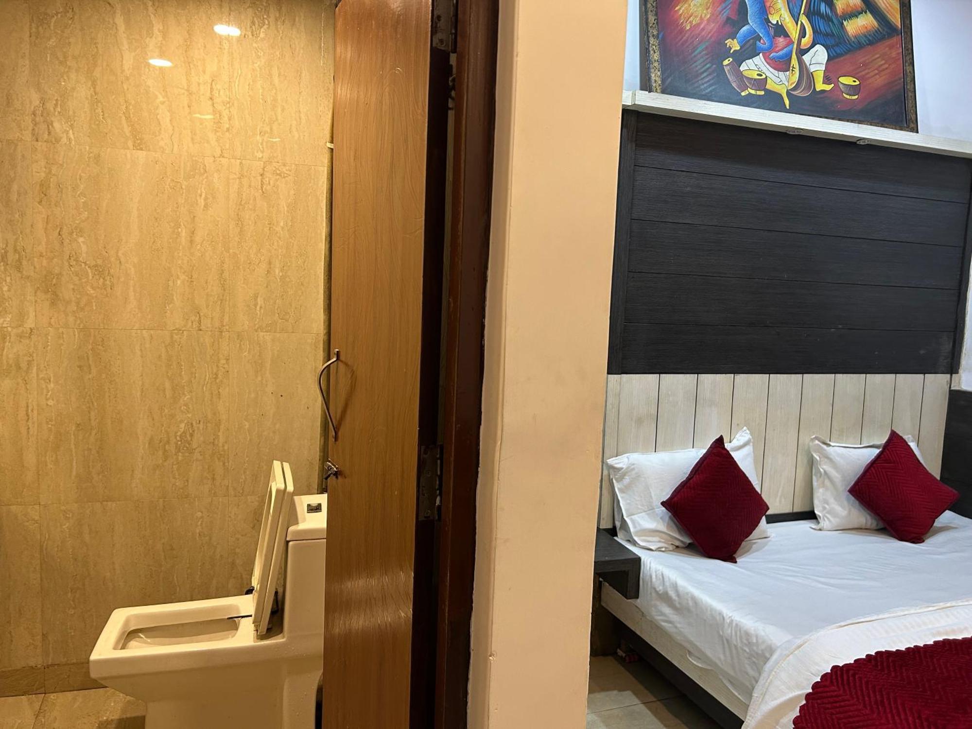 Shree Guru 3 Minute From Railway Station Guest house *
