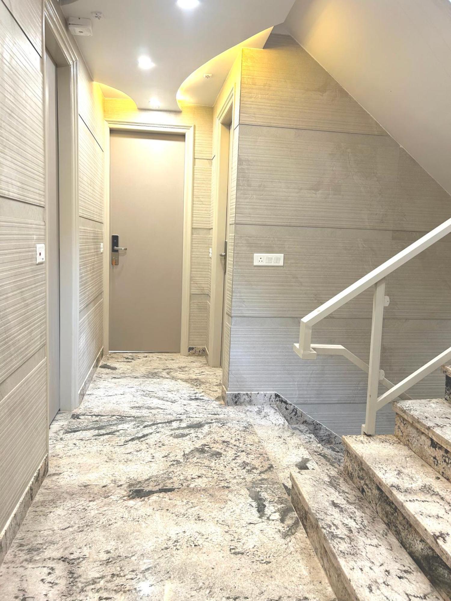 Shree Guru 3 Minute From Railway Station