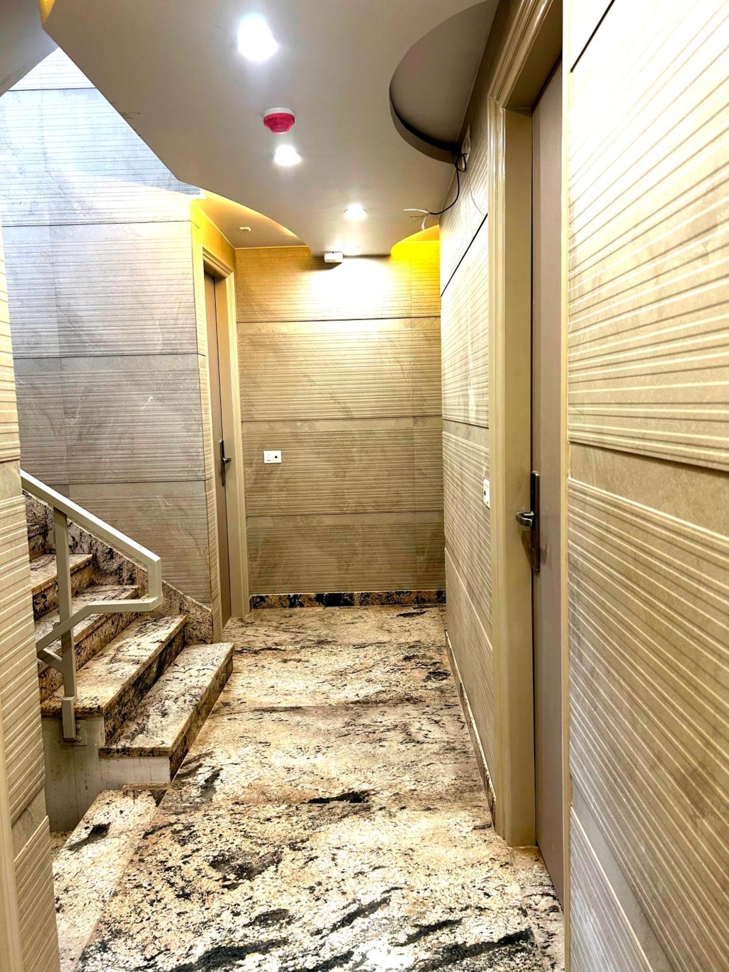 Guest house Shree Guru 3 Minute From Railway Station