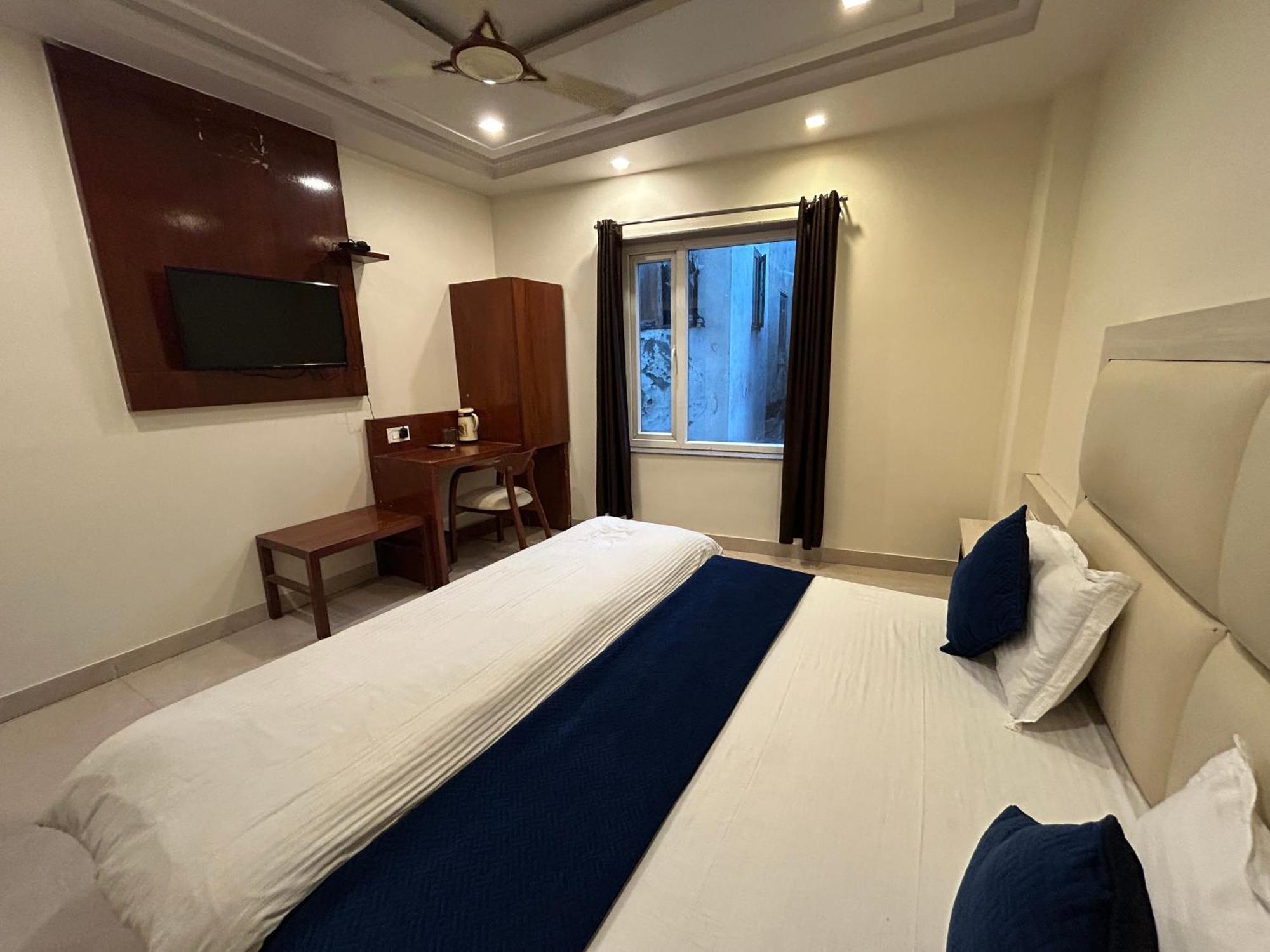 Shree Guru 3 Minute From Railway Station Guest house *